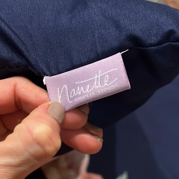 2 decorative pillows and 2 standard pillow cases 🌺🌸 - Picture 5 of 8